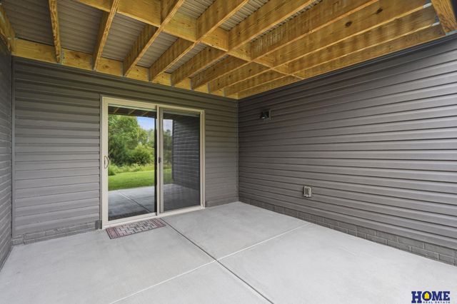 9900 Del Rio Drive, Lincoln, NE 68516