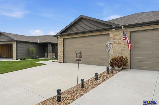 9900 Del Rio Drive, Lincoln, NE 68516