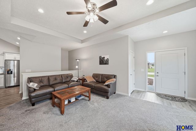 9900 Del Rio Drive, Lincoln, NE 68516