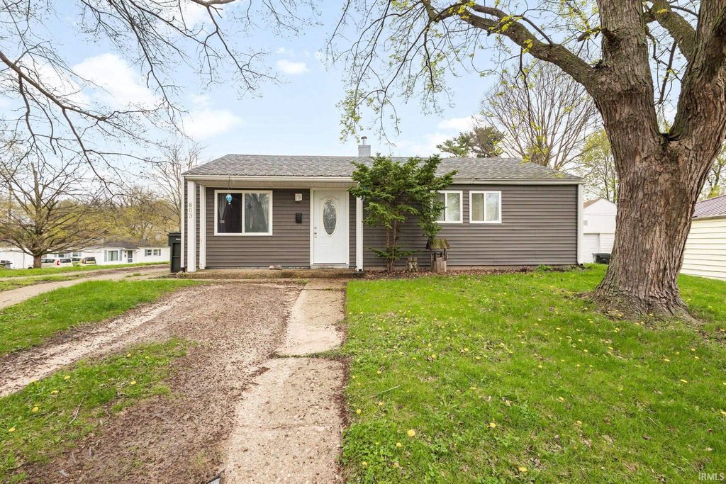 803 Dover Drive, South Bend, IN 46614