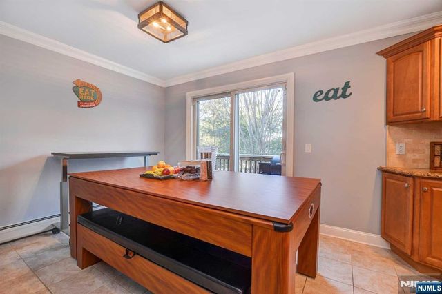 25 Skymark Court, Upper Saddle River, NJ 07458