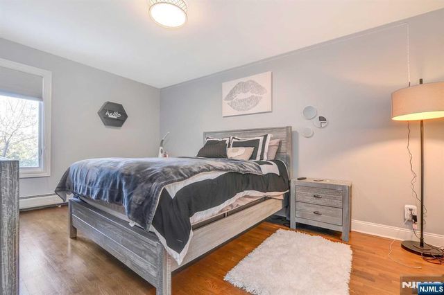 25 Skymark Court, Upper Saddle River, NJ 07458