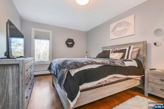 25 Skymark Court, Upper Saddle River, NJ 07458