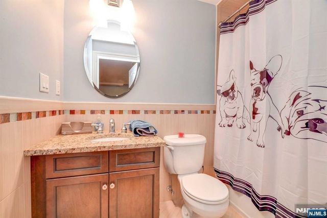 25 Skymark Court, Upper Saddle River, NJ 07458