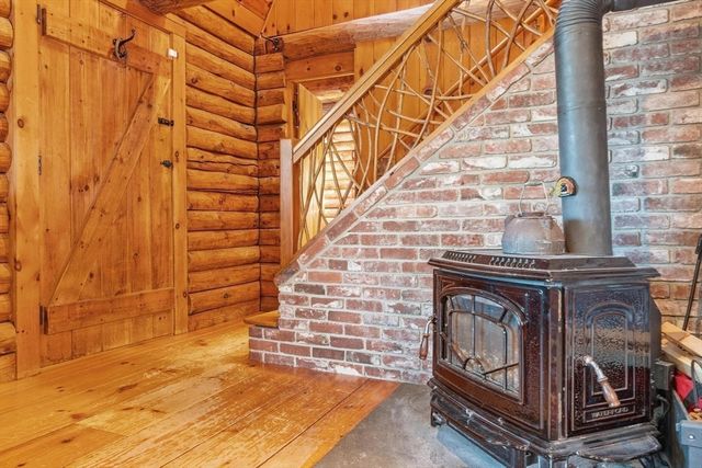 43 Greenville Rd, Townsend, MA 01474