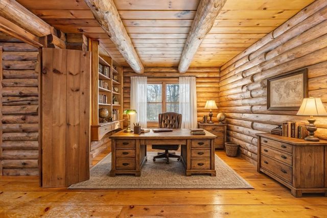 43 Greenville Rd, Townsend, MA 01474