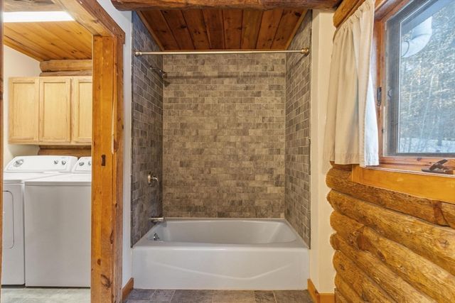 43 Greenville Rd, Townsend, MA 01474