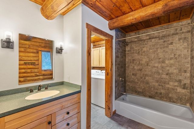 43 Greenville Rd, Townsend, MA 01474