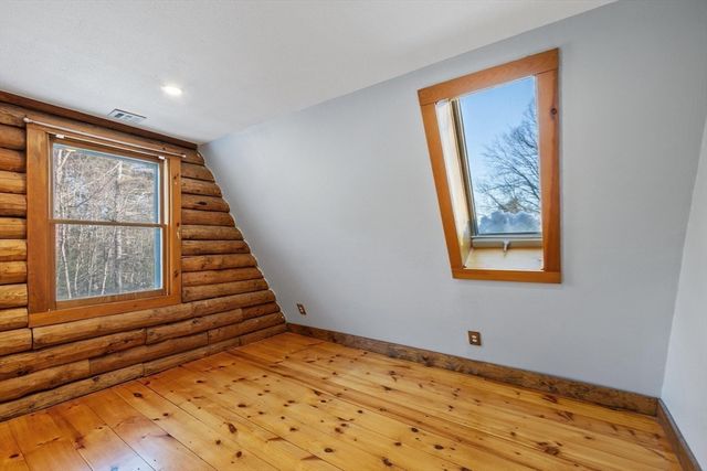 43 Greenville Rd, Townsend, MA 01474