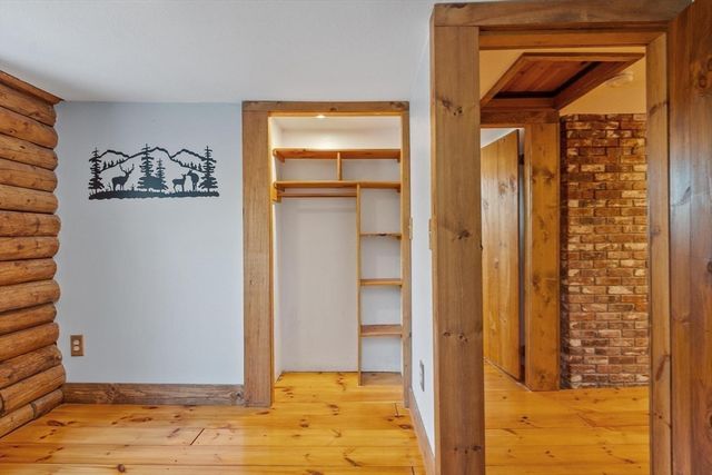 43 Greenville Rd, Townsend, MA 01474