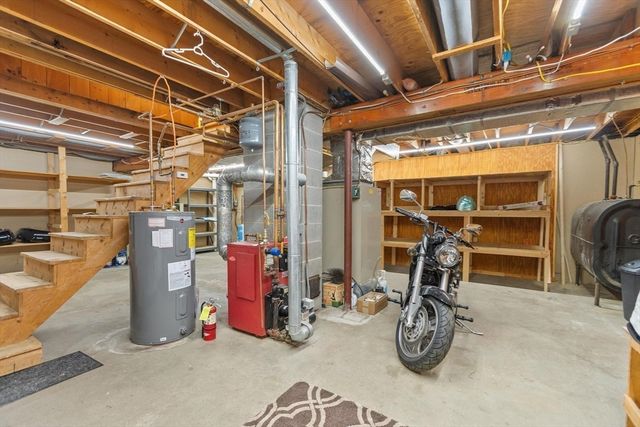 43 Greenville Rd, Townsend, MA 01474