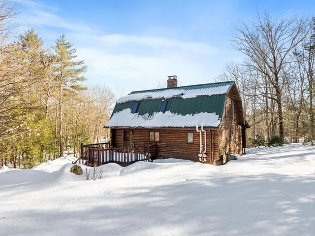 43 Greenville Rd, Townsend, MA 01474
