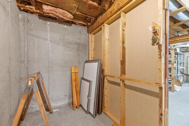 43 Greenville Rd, Townsend, MA 01474