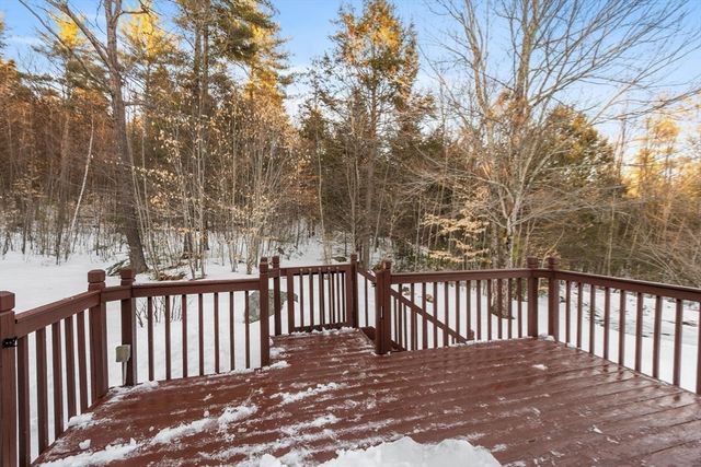 43 Greenville Rd, Townsend, MA 01474