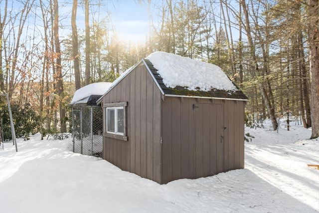 43 Greenville Rd, Townsend, MA 01474