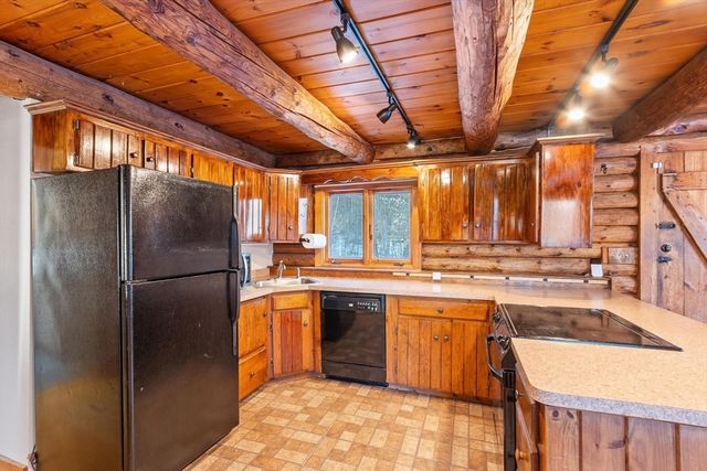 43 Greenville Rd, Townsend, MA 01474