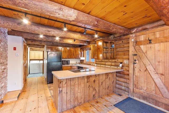 43 Greenville Rd, Townsend, MA 01474