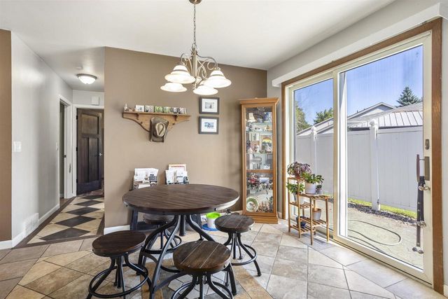 2407 S SCHAEFER STREET, Appleton, WI 54915