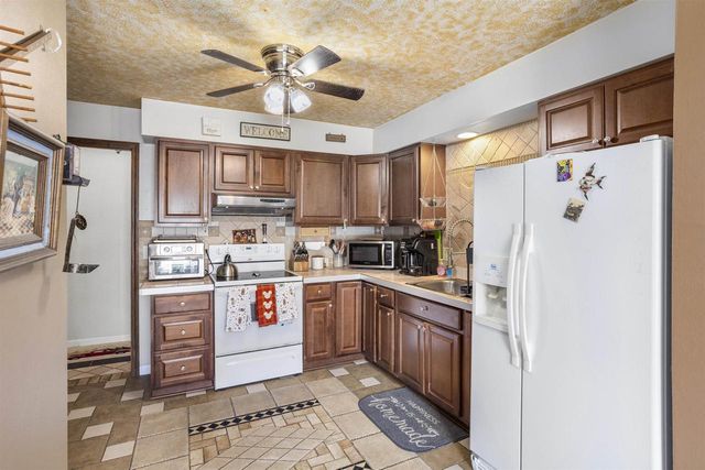 2407 S SCHAEFER STREET, Appleton, WI 54915