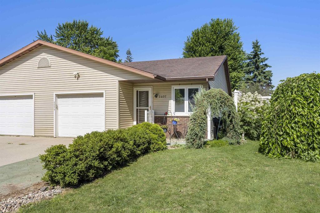 2407 S SCHAEFER STREET, Appleton, WI 54915