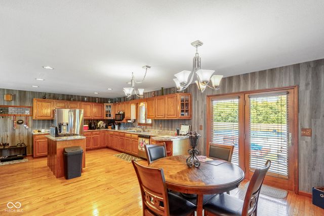1802 N Ewing Street, Seymour, IN 47274