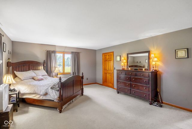 1802 N Ewing Street, Seymour, IN 47274