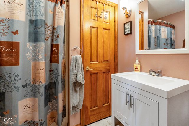 1802 N Ewing Street, Seymour, IN 47274