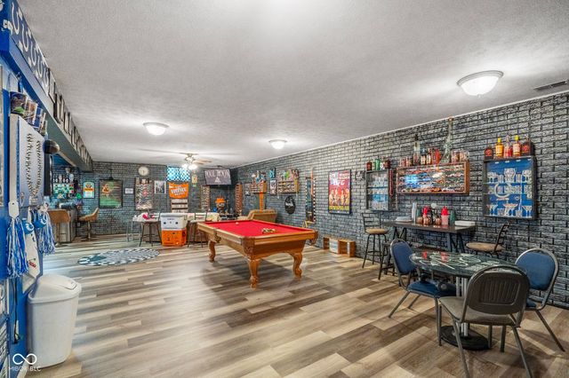 1802 N Ewing Street, Seymour, IN 47274