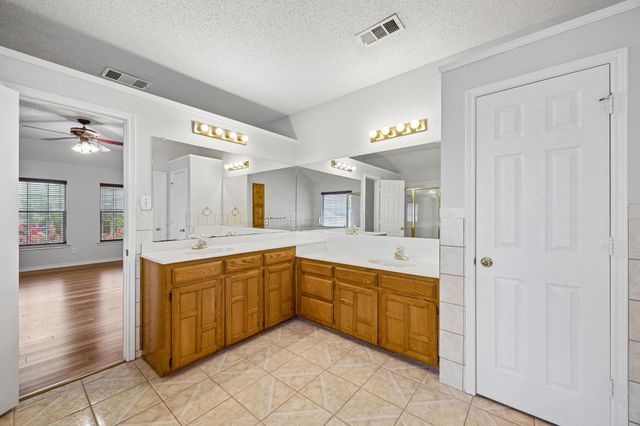 2305 Buckeye Drive, Mesquite, TX 75181