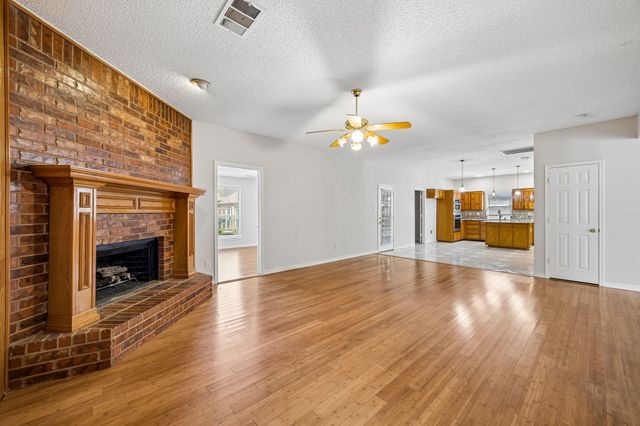 2305 Buckeye Drive, Mesquite, TX 75181