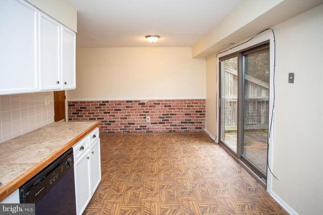 11 DOVER DR, Lindenwold, NJ 08021