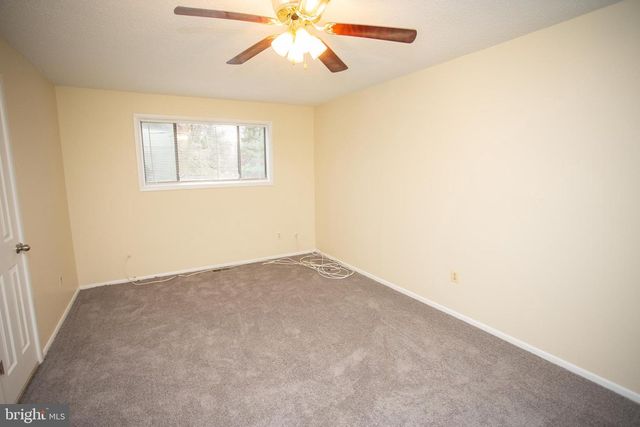 11 DOVER DR, Lindenwold, NJ 08021