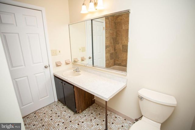 11 DOVER DR, Lindenwold, NJ 08021