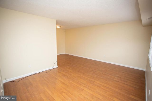 11 DOVER DR, Lindenwold, NJ 08021