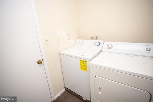 11 DOVER DR, Lindenwold, NJ 08021
