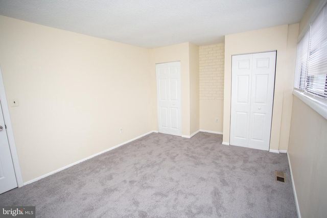 11 DOVER DR, Lindenwold, NJ 08021