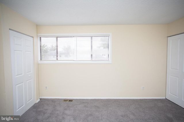 11 DOVER DR, Lindenwold, NJ 08021