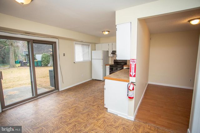 11 DOVER DR, Lindenwold, NJ 08021