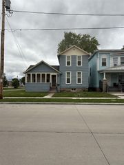 720 W LINCOLN AVENUE, Oshkosh, WI 54901