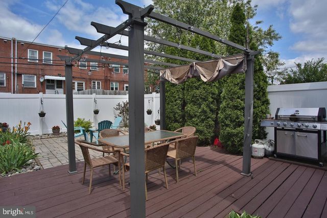 207 LAURISTON ST, Philadelphia, PA 19128