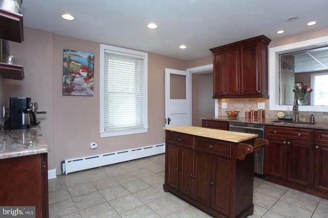 207 LAURISTON ST, Philadelphia, PA 19128