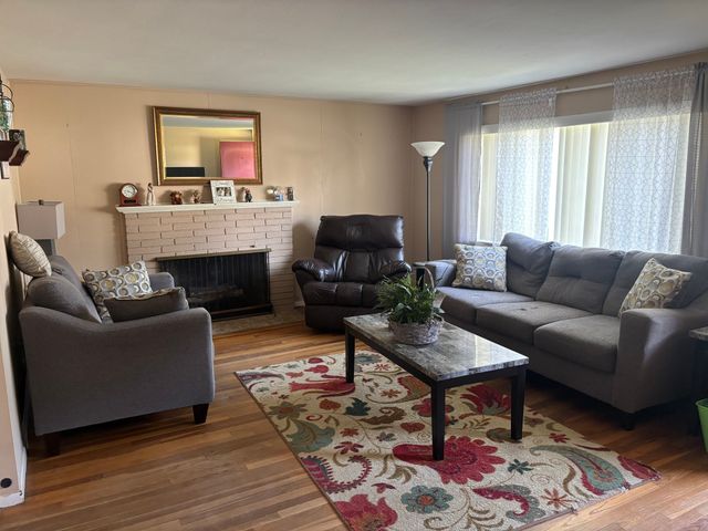 22 Hurley Cir, Marlborough, MA 01752