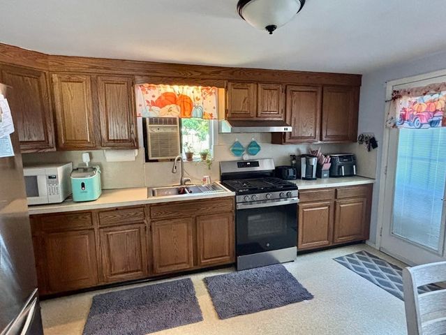 22 Hurley Cir, Marlborough, MA 01752