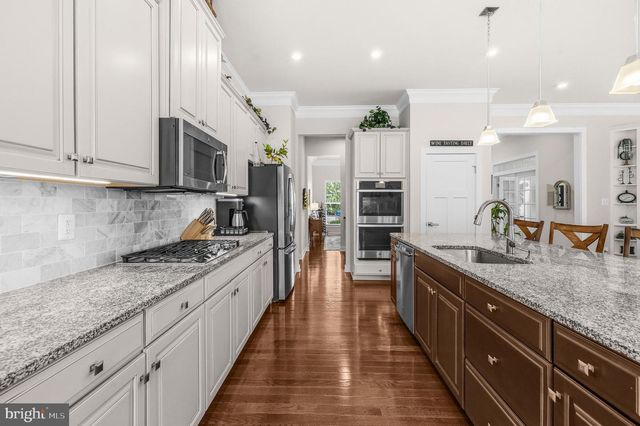 106 FRINGETREE CT, Lake Frederick, VA 22630