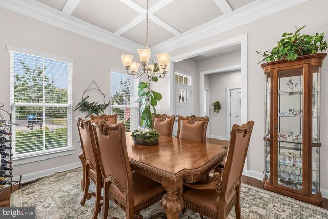106 FRINGETREE CT, Lake Frederick, VA 22630