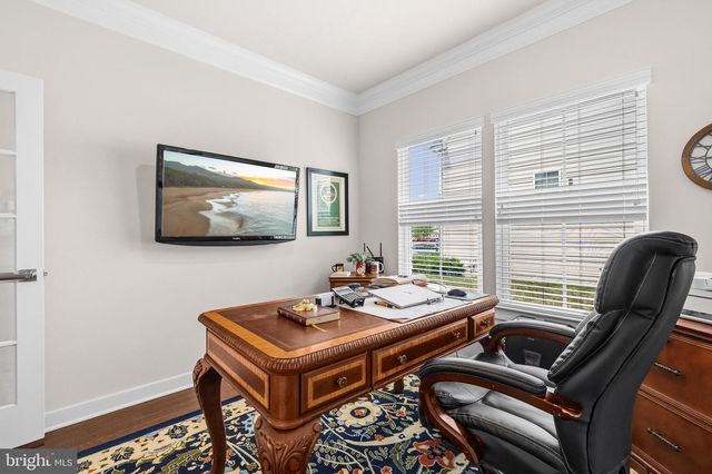 106 FRINGETREE CT, Lake Frederick, VA 22630