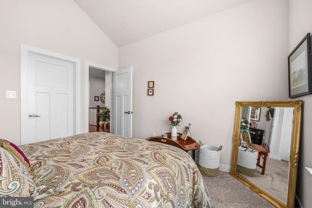 106 FRINGETREE CT, Lake Frederick, VA 22630