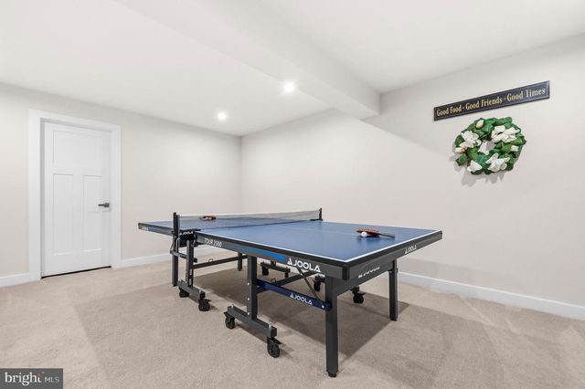 106 FRINGETREE CT, Lake Frederick, VA 22630