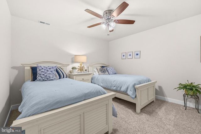106 FRINGETREE CT, Lake Frederick, VA 22630