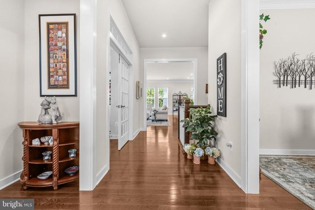 106 FRINGETREE CT, Lake Frederick, VA 22630
